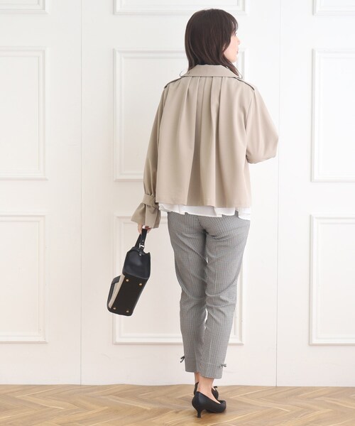 couture brooch（クチュールブローチ）の「◆【撥水】ショートトレンチコート（トレンチコート・レディース・ベビーピンク/ベージュ/ライトグレー・40/38/42）」の20枚目の写真