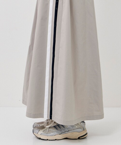 CITY TOKYO（シティトウキョウ）の「コンビネーションパーカースポーツドレス（ワンピース・レディース・グリーン/ホワイト・2/1）」の7枚目の写真