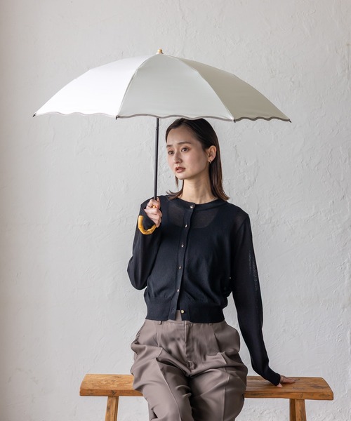 VitaFelice(ヴィータフェリーチェ)の「2WAY 完全遮光2段折りたたみ傘(晴雨兼用)【遮光率100%・UV遮蔽率99.9%以上】竹ハンドル 1級遮光(折りたたみ傘・レディース・ブラック系その他2/ベージュ系その他/ホワイト系その他/ホワイト系その他3/ベージュ系その他2/ブラック系その他/ホワイト系その他2/ブラック系その他3/ベージュ系その他3/グリーン系その他/ホワイト系その他7/ホワイト系その他6/ホワイト系その他5/ライトグレー系2/ライトグレー系・FREE)」の5枚目の写真