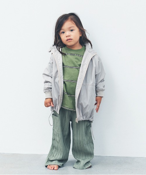 ooju（オージュ）の「【ooju】ボーダーロングTシャツ（Tシャツ/カットソー・キッズ・チャコールグレー/ホワイト/グリーン・1/2/3/4）」の15枚目の写真