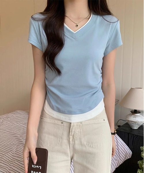 MAISON DE THERESE(メゾン ド テレーズ)の「フェイクレイヤードVネック綿Tシャツ(Tシャツ/カットソー・レディース・グレー/ブルー/ブラック・S/M/L)」の1枚目の写真