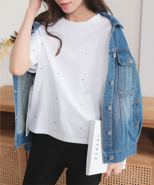 KOBE LETTUCE(コウベレタス)の「パールorビジューTシャツ(Tシャツ/カットソー・レディース・グレー系その他/ブラック/ブラック系その他/チャコールグレー/オフホワイト/ホワイト系その他・M)」の3枚目の写真