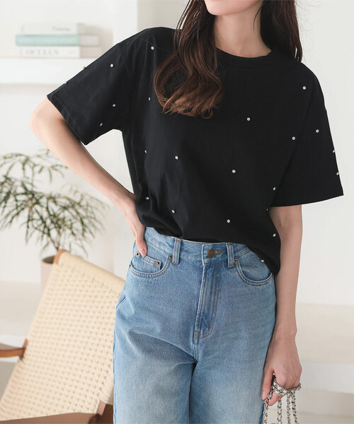 KOBE LETTUCE(コウベレタス)の「パールorビジューTシャツ(Tシャツ/カットソー・レディース・グレー系その他/ブラック/ブラック系その他/チャコールグレー/オフホワイト/ホワイト系その他・M)」の4枚目の写真