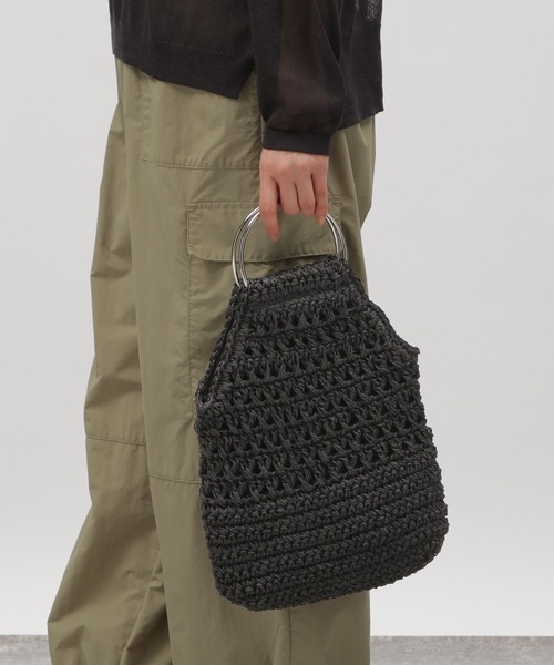 LAKOLE(ラコレ)の「メタルハンドル切替バッグ / 996443(ハンドバッグ・レディース・ブルー/ブラック・FREE)」の3枚目の写真