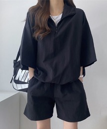 ハーフジップトップス+ショートパンツセットアップ