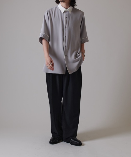 Lui's（ルイス）の「パイピングクレリック半袖シャツ（シャツ/ブラウス・メンズ・グレー/ベージュ/ホワイト・S/M）」の14枚目の写真