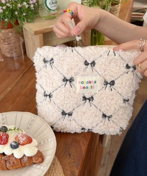 urge select】リボン柄 もこもこ マルチポーチ（ポーチ）｜VIBGYOR  