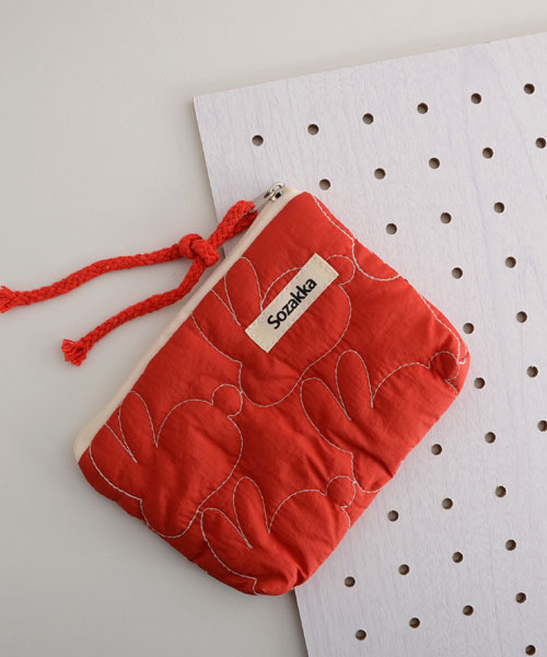 TONE SELECT GOODS（トーンセレクトグッズ）の「【float】うさぎ ラビット エンボス マルチポーチ(タッセル付き)（ポーチ・レディース・レッド/クリーム・FREE）」の8枚目の写真