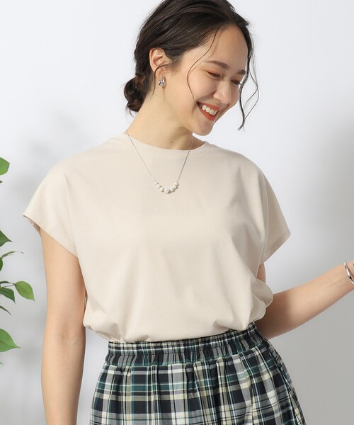 DRESKIP（ドレスキップ）の「【洗える/UV】Aライン 後ろタック フレンチトップス（Tシャツ/カットソー・レディース・ブラック/グリーン系/ライトイエロー系/ライトベージュ・02/03/04）」の3枚目の写真