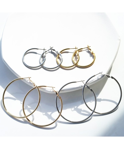 abaskdesign(アバスクデザイン)の「金属アレルギー対応 選べるサイズ シンプルフープステンレスピアス(ピアス(両耳用)・レディース・シルバー/ゴールド/シルバー系その他/ゴールド系その他・MEDIUM/LARGE)」の22枚目の写真