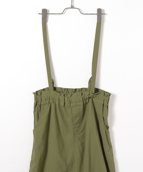 BAYFLOW（ベイフロー）の「[2WAYデザイン]ウエストギャザージャンパースカート（ジャンパースカート・レディース・ブラック/インディゴブルー/カーキ・SMALL/MEDIUM）」の16枚目の写真