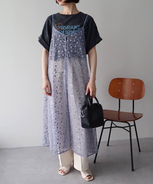 earth music&ecology（アースミュージックアンドエコロジー）の「チュールレースレイヤードキャミドレ（ワンピース・レディース・アイボリー/ブラック/グレイッシュブルー・FREE）」の6枚目の写真