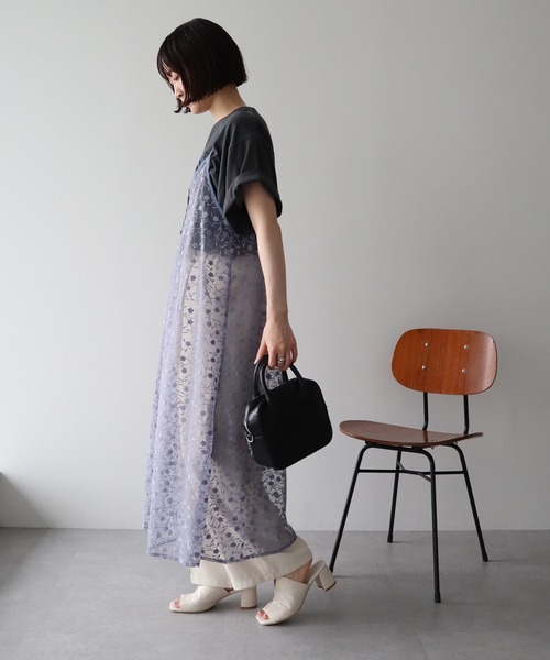 earth music&ecology（アースミュージックアンドエコロジー）の「チュールレースレイヤードキャミドレ（ワンピース・レディース・アイボリー/ブラック/グレイッシュブルー・FREE）」の5枚目の写真