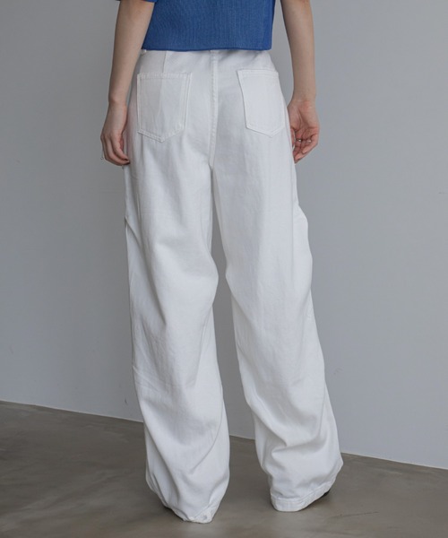 VACANCY（ヴァカンシー）の「デニムタックカーゴパンツ（デニムパンツ・レディース・ホワイト/ブラック/ブルー・SMALL/LARGE/MEDIUM）」の5枚目の写真