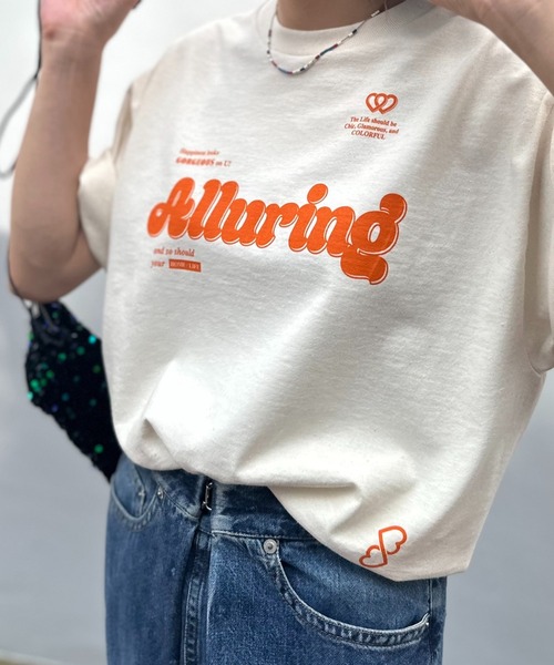 mi via loca(ミヴィアロカ)の「GILDAN ハート+Alluringロゴ半袖Tシャツ 【PT NO. MVL048 ※2A】(Tシャツ/カットソー・レディース・オフホワイト/ナチュラル/ブラック/サックスブルー・MEDIUM/LARGE)」の3枚目の写真