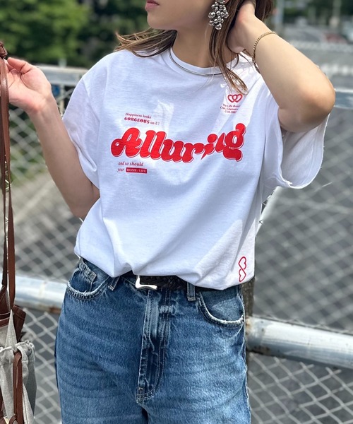 mi via loca(ミヴィアロカ)の「GILDAN ハート+Alluringロゴ半袖Tシャツ 【PT NO. MVL048 ※2A】(Tシャツ/カットソー・レディース・オフホワイト/ナチュラル/ブラック/サックスブルー・MEDIUM/LARGE)」の1枚目の写真