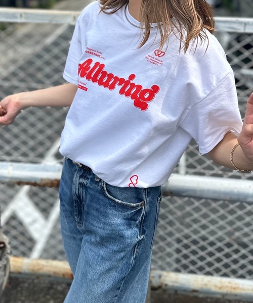 mi via loca(ミヴィアロカ)の「GILDAN ハート+Alluringロゴ半袖Tシャツ 【PT NO. MVL048 ※2A】(Tシャツ/カットソー・レディース・オフホワイト/ナチュラル/ブラック/サックスブルー・MEDIUM/LARGE)」の10枚目の写真