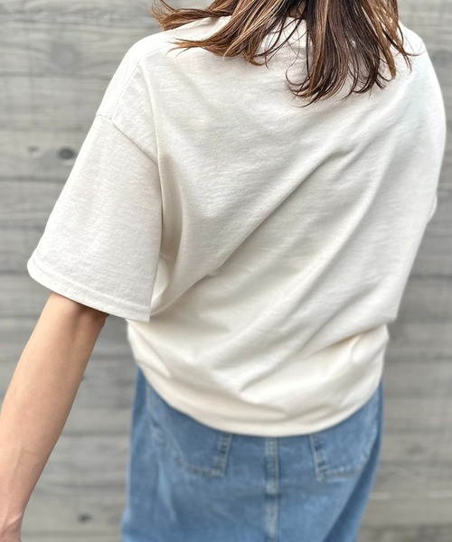 mi via loca(ミヴィアロカ)の「GILDAN ハート+Alluringロゴ半袖Tシャツ 【PT NO. MVL048 ※2A】(Tシャツ/カットソー・レディース・オフホワイト/ナチュラル/ブラック/サックスブルー・MEDIUM/LARGE)」の22枚目の写真