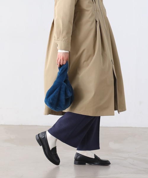 Kelen（ケレン）の「「KELEN/ケレン」ノットデザイン エコファーバッグ（トートバッグ・レディース・ライトカーキ/ピンク/オレンジ/ブルー・FREE）」の6枚目の写真