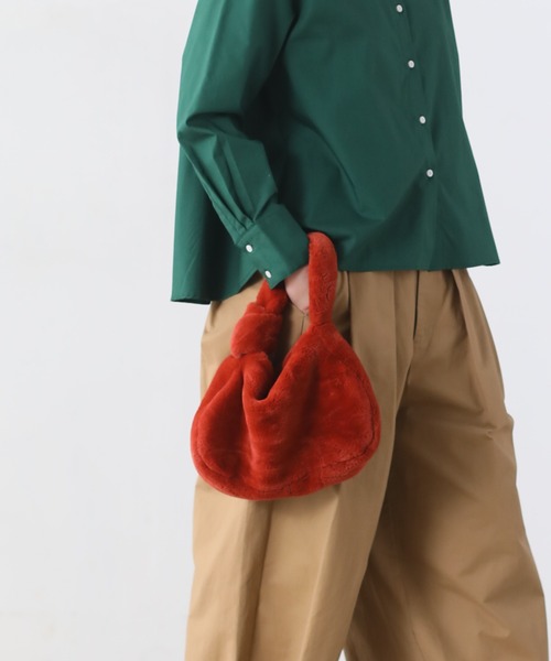 Kelen（ケレン）の「「KELEN/ケレン」ノットデザイン エコファーバッグ（トートバッグ・レディース・ライトカーキ/ピンク/オレンジ/ブルー・FREE）」の10枚目の写真