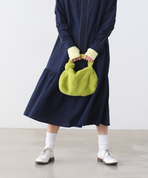 Kelen（ケレン）の「「KELEN/ケレン」ノットデザイン エコファーバッグ（トートバッグ・レディース・ライトカーキ/ピンク/オレンジ/ブルー・FREE）」の13枚目の写真