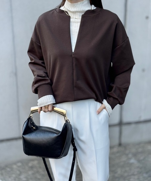 Emma Taylor(エマテイラー)の「【新色追加!】ライトダンボールフロント2wayロングスリーブプルオーバー(Tシャツ/カットソー・レディース・ホワイト/ブラック/ライトベージュ/ライトグレー/チャコールグレー/グレイッシュベージュ/MD.Gray/ホワイト×ブラック/ブラウン・FREE)」の15枚目の写真