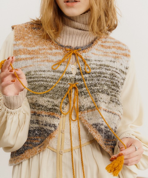 Unitage（ユニテージ）の「ブークレグラデーションニットベスト（ベスト・レディース・グレー/ブルー・FREE）」の2枚目の写真