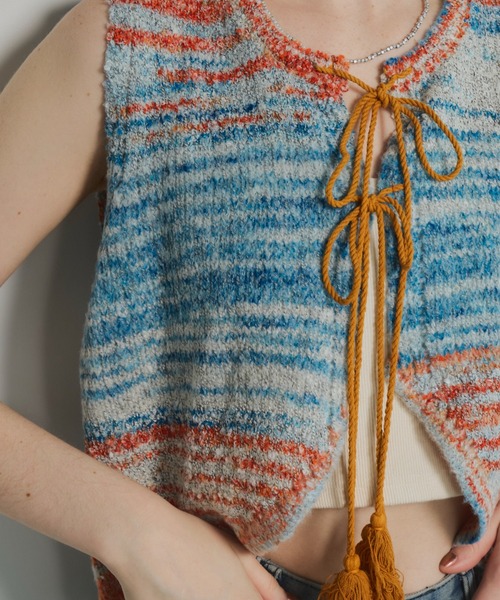 Unitage（ユニテージ）の「ブークレグラデーションニットベスト（ベスト・レディース・グレー/ブルー・FREE）」の7枚目の写真