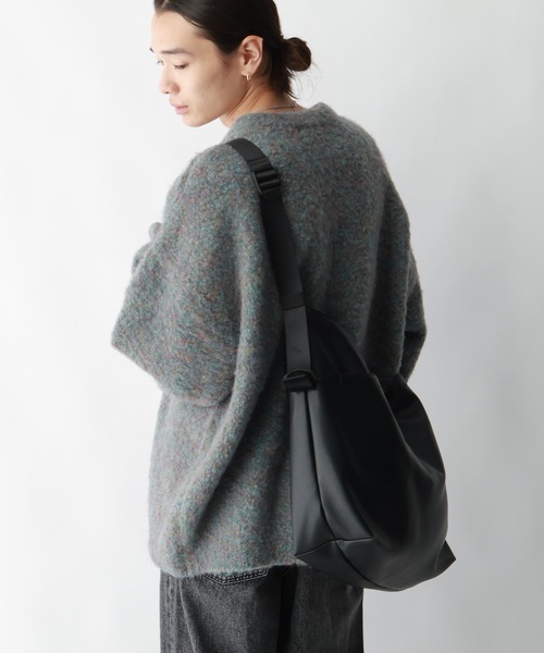 RAGEBLUE（レイジブルー）の「シンセティックレザー/ラージショルダーバッグ（ショルダーバッグ・メンズ・ブラック・FREE）」の5枚目の写真