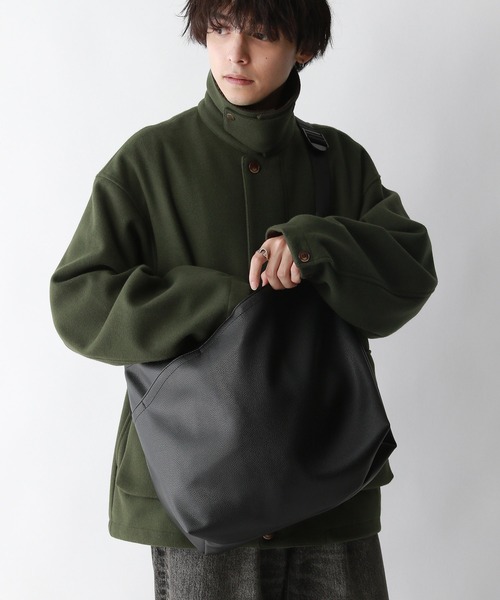 RAGEBLUE（レイジブルー）の「シンセティックレザー/ラージショルダーバッグ（ショルダーバッグ・メンズ・ブラック・FREE）」の9枚目の写真