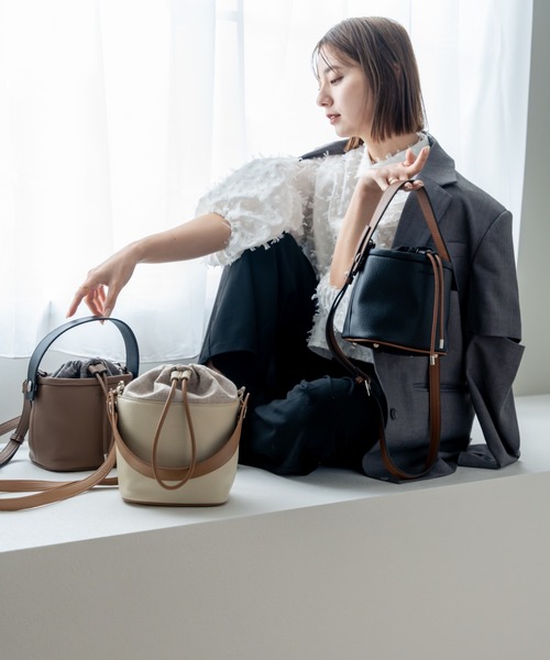 Rename（リネーム）の「Rename 2way コンビ 巾着 トート ハンド ショルダーバッグ （ショルダーバッグ・レディース・モカ/ブラック系その他/アイボリー/ブラック・FREE）」の21枚目の写真