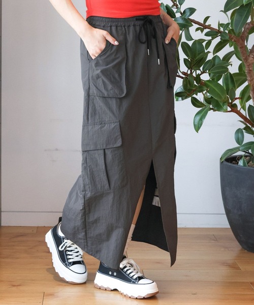 3.3 Field Trip （3.3フィールドトリップ）の「3.3 Field Trip／ナイロンカーゴロングスカート（スカート・レディース・チャコール/ブラック・FREE）」の18枚目の写真
