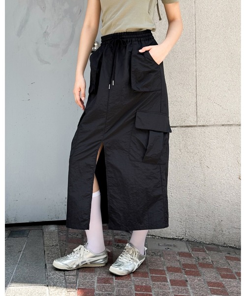 3.3 Field Trip （3.3フィールドトリップ）の「3.3 Field Trip／ナイロンカーゴロングスカート（スカート・レディース・チャコール/ブラック・FREE）」の7枚目の写真