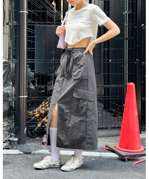 3.3 Field Trip （3.3フィールドトリップ）の「3.3 Field Trip／ナイロンカーゴロングスカート（スカート・レディース・チャコール/ブラック・FREE）」の8枚目の写真