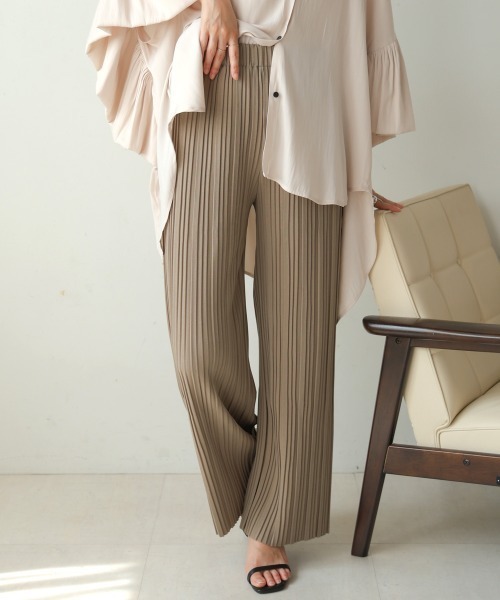 Bou Jeloud（ブージュルード）の「プリーツパンツ（その他パンツ・レディース・オフホワイト/ブラック/グレイッシュベージュ・M）」の18枚目の写真