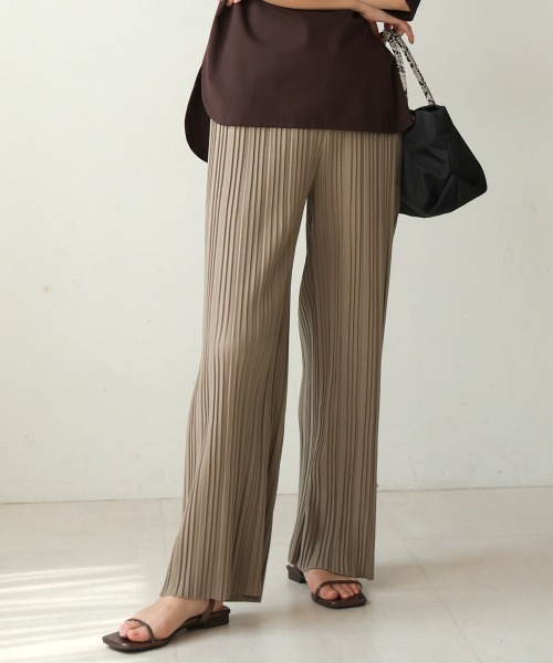 Bou Jeloud（ブージュルード）の「プリーツパンツ（その他パンツ・レディース・オフホワイト/ブラック/グレイッシュベージュ・M）」の16枚目の写真