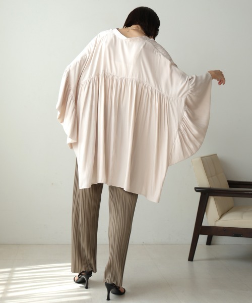 Bou Jeloud（ブージュルード）の「プリーツパンツ（その他パンツ・レディース・オフホワイト/ブラック/グレイッシュベージュ・M）」の9枚目の写真