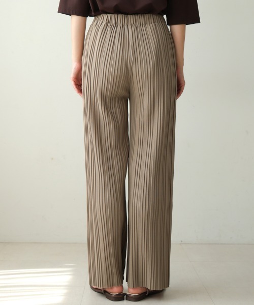 Bou Jeloud（ブージュルード）の「プリーツパンツ（その他パンツ・レディース・オフホワイト/ブラック/グレイッシュベージュ・M）」の6枚目の写真