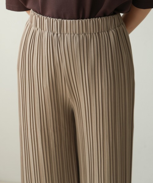 Bou Jeloud（ブージュルード）の「プリーツパンツ（その他パンツ・レディース・オフホワイト/ブラック/グレイッシュベージュ・M）」の5枚目の写真