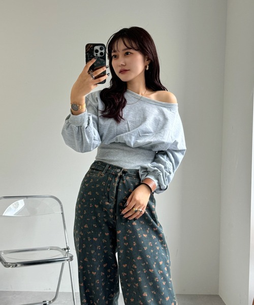 efill（エフィル）の「シンプル オフショル スウェット（Tシャツ/カットソー・レディース・グレー/ブラック・FREE）」の3枚目の写真