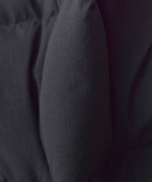 Calvin Klein(カルバン・クライン)の「Calvin Klein/カルバンクライン AR- ESSENTIALS DOWN VEST ベスト(ダウンベスト・メンズ・ブラック・M/S/L)」の6枚目の写真