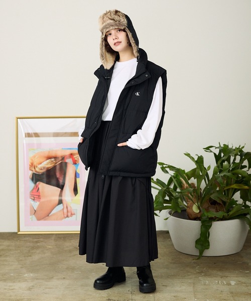 Calvin Klein(カルバン・クライン)の「Calvin Klein/カルバンクライン AR- ESSENTIALS DOWN VEST ベスト(ダウンベスト・メンズ・ブラック・M/S/L)」の16枚目の写真