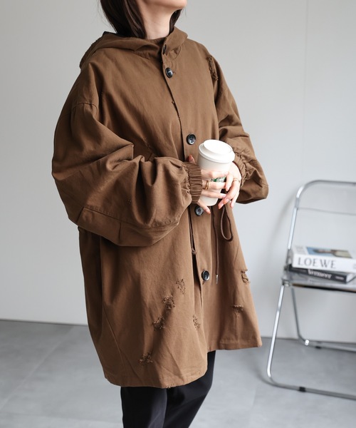 CREARE -LINO-（クレアーレリノ）の「＜ユニセックス＞ダメージ加工ミリタリーコート/フード付き/微起毛（その他アウター・レディース・ブラウン/アイボリー・FREE）」の12枚目の写真