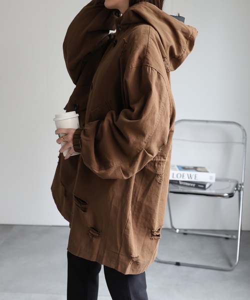 CREARE -LINO-（クレアーレリノ）の「＜ユニセックス＞ダメージ加工ミリタリーコート/フード付き/微起毛（その他アウター・レディース・ブラウン/アイボリー・FREE）」の17枚目の写真