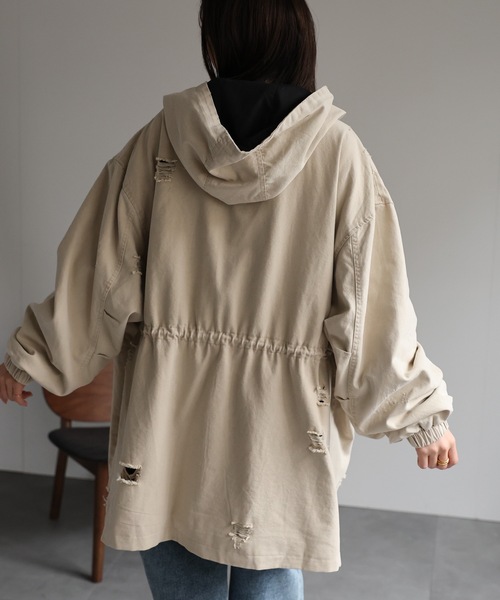 CREARE -LINO-（クレアーレリノ）の「＜ユニセックス＞ダメージ加工ミリタリーコート/フード付き/微起毛（その他アウター・レディース・ブラウン/アイボリー・FREE）」の11枚目の写真