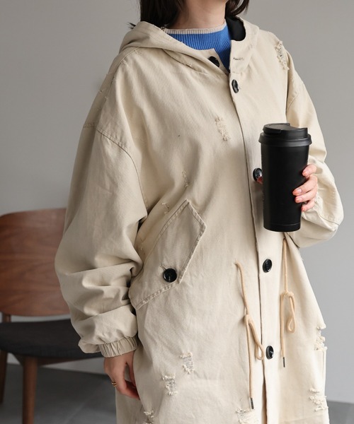 CREARE -LINO-（クレアーレリノ）の「＜ユニセックス＞ダメージ加工ミリタリーコート/フード付き/微起毛（その他アウター・レディース・ブラウン/アイボリー・FREE）」の8枚目の写真