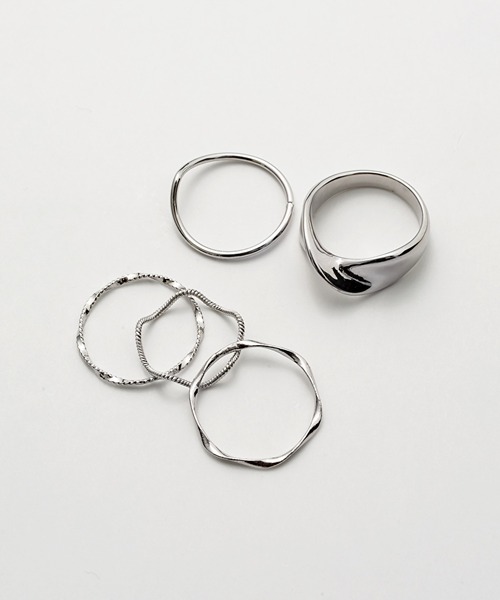 ciite'(シーテ)の「ねじれリング 5セット / five ring set(リング・レディース・ゴールド/シルバー・FREE)」の6枚目の写真