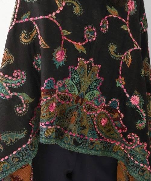 Bou Jeloud(ブージュルード)の「インド刺繍ストール(ストール/ショール・レディース・グリーン/ベージュ/イエロー/ネイビー・フリ-)」の10枚目の写真