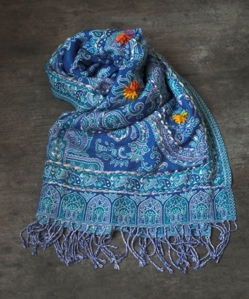 Bou Jeloud(ブージュルード)の「インド刺繍ストール(ストール/ショール・レディース・グリーン/ベージュ/イエロー/ネイビー・フリ-)」の21枚目の写真