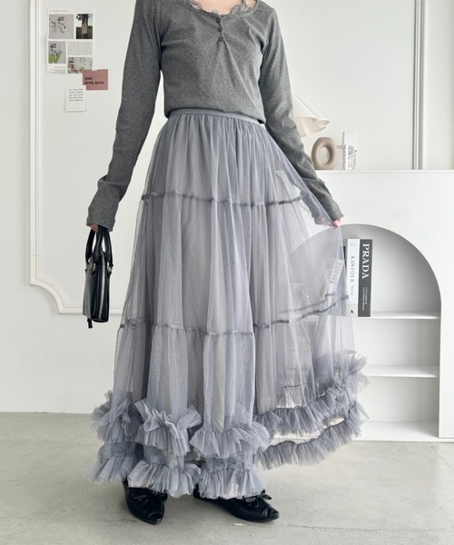 Loueme（ルエム）の「【9色展開 /26SS新色ラベンダー追加】ボリュームフリルチュールティアードスカート（スカート・レディース・ピンク/レッド/アイボリー/ブラック/ライトブルー/グレー/ホワイト/ミント/ラベンダー・FREE）」の18枚目の写真